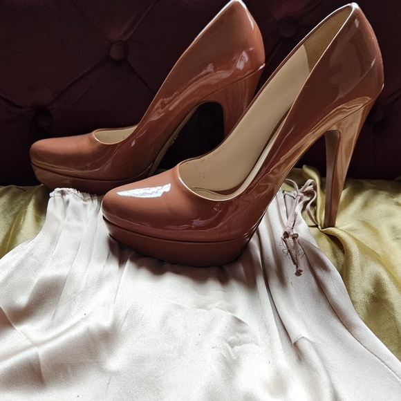 PRADA PUMPS. MAUVE, DUSTY ROSE PATENT LEATHER PUMPS 39.5